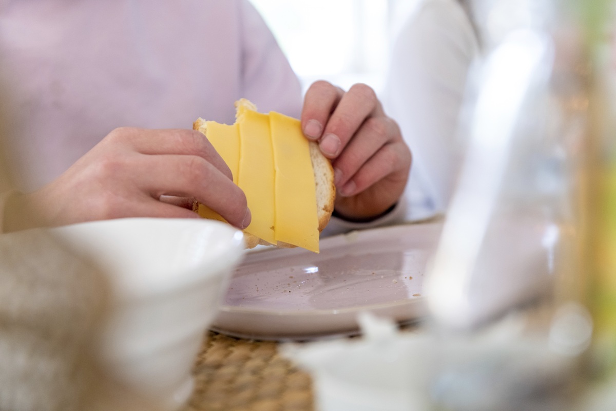when to eat cheese after dental implant